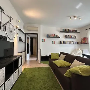 https://milan-linatemilanairport-house.italymilanhotels.net